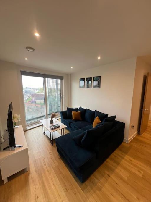 2 Bed Corner Apartment With Gym Manchester Luaran gambar